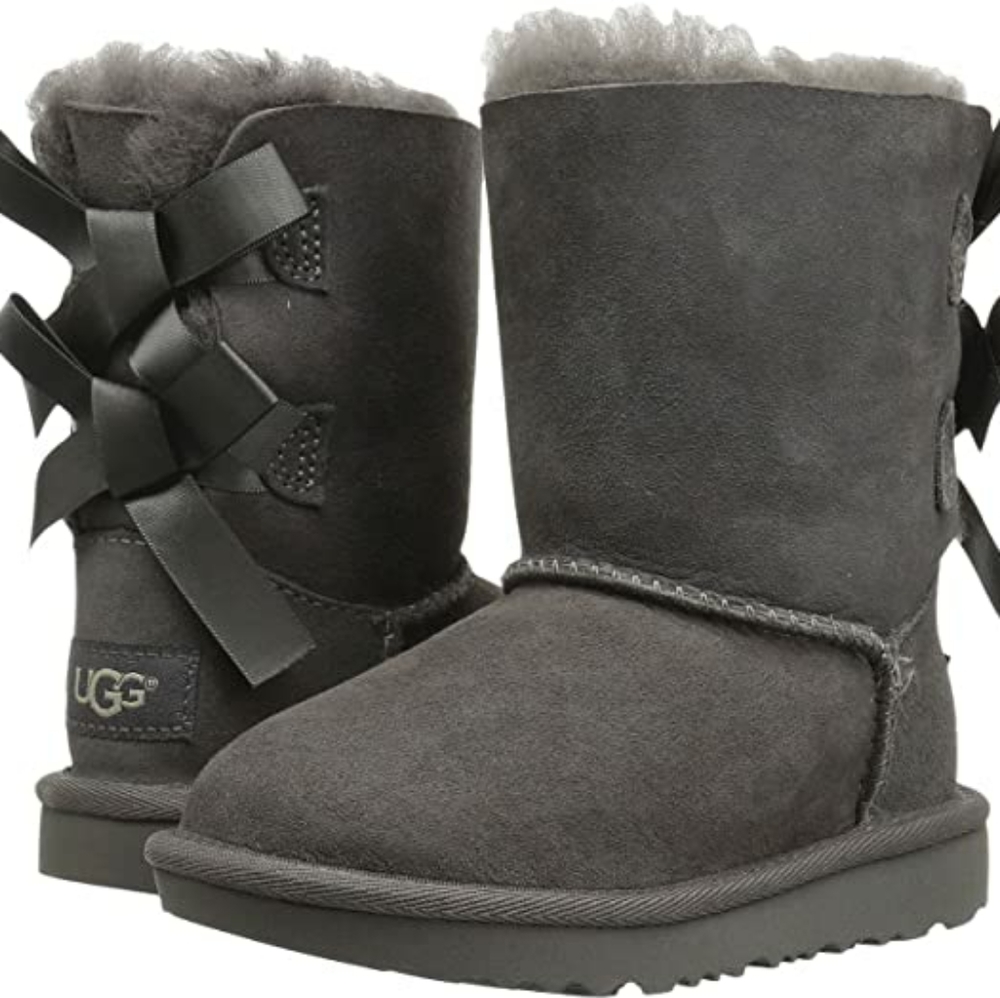 Brand new gray uggs size 7. Only tried them on.
